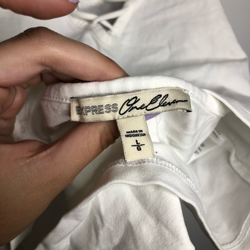 Express Crop Top - Picture 3 of 5